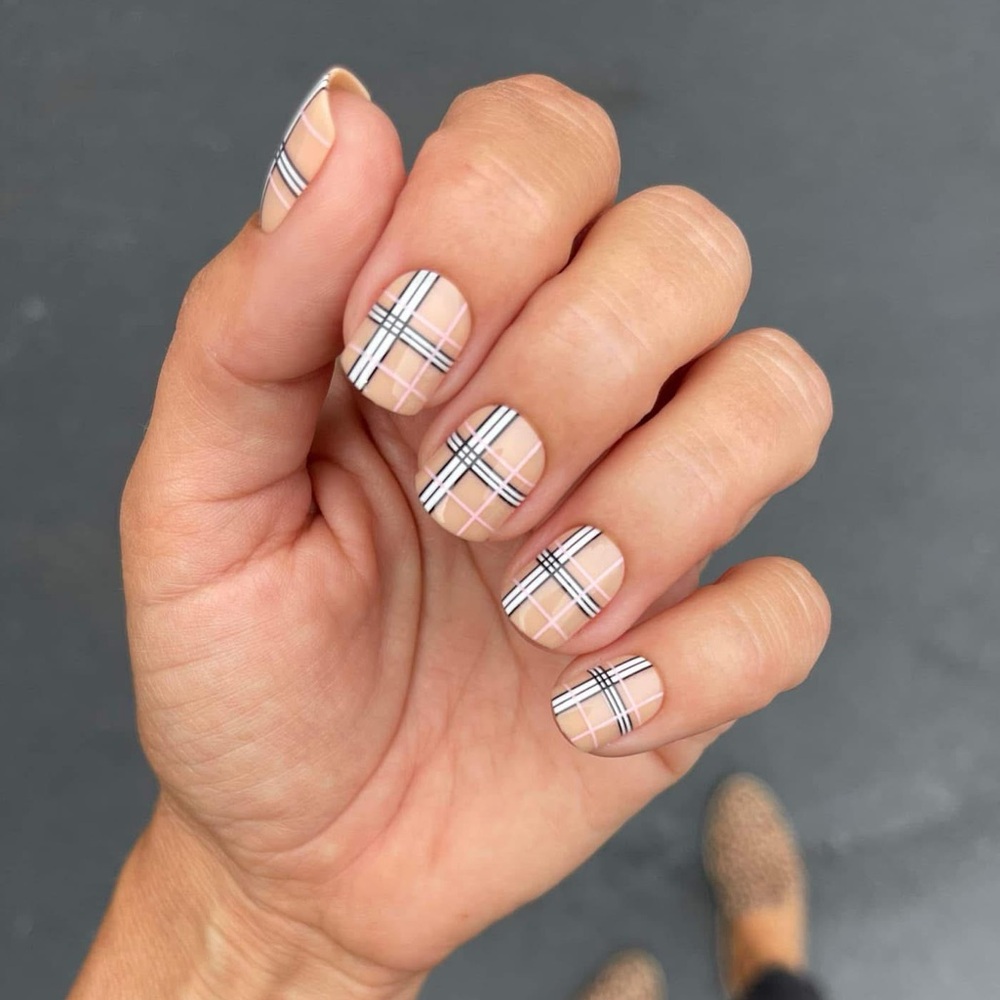 Red Aspen Nail Dashes - Rise and Shine Rinna -  Press-On Nails